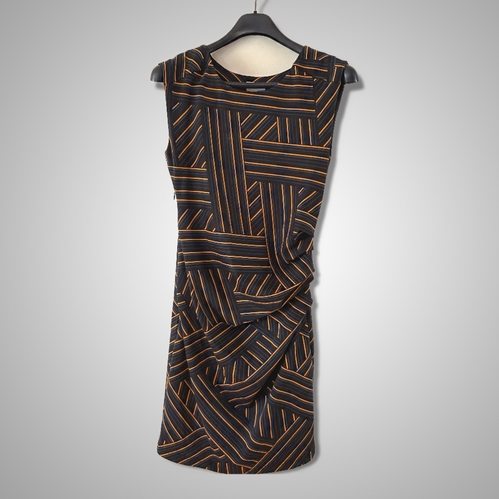 ✌️4/$20✌️ Kaffe knit dress with side ruching - Picture 2 of 11